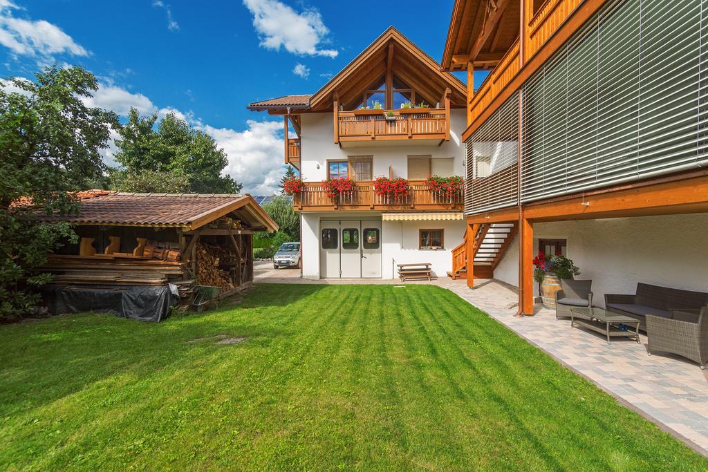 Kienasthof Apartment Бресаноне Екстериор снимка